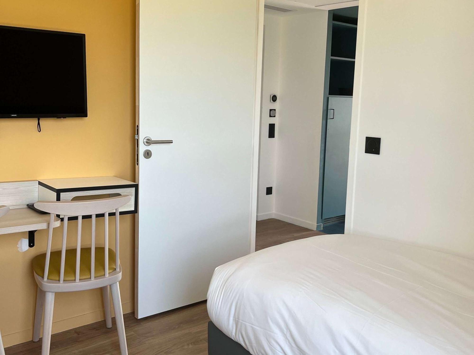 Aparthotel Adagio Access Porte De Camargue Сен-Мартен-дьо-Кро Екстериор снимка