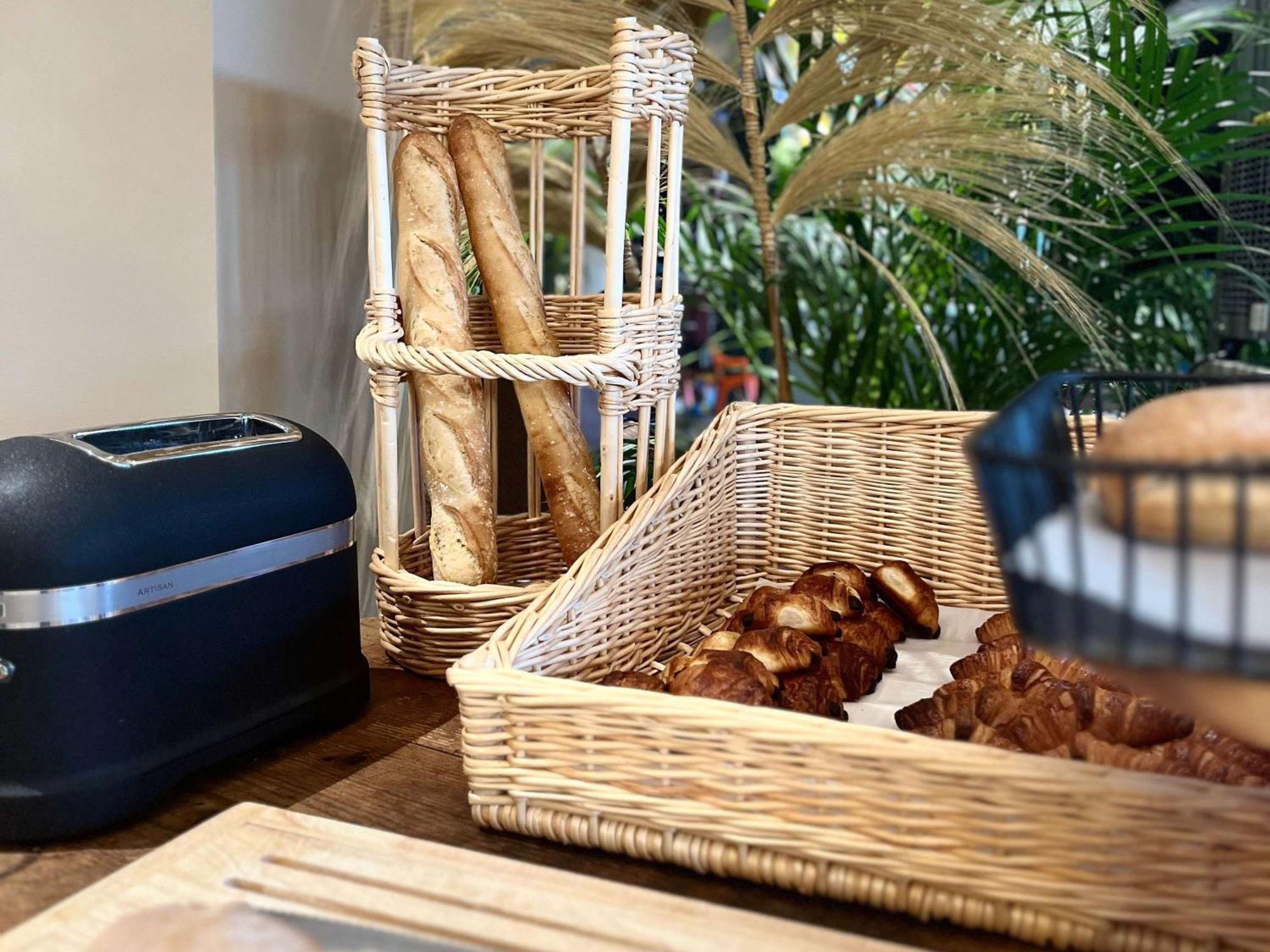 Aparthotel Adagio Access Porte De Camargue Сен-Мартен-дьо-Кро Екстериор снимка