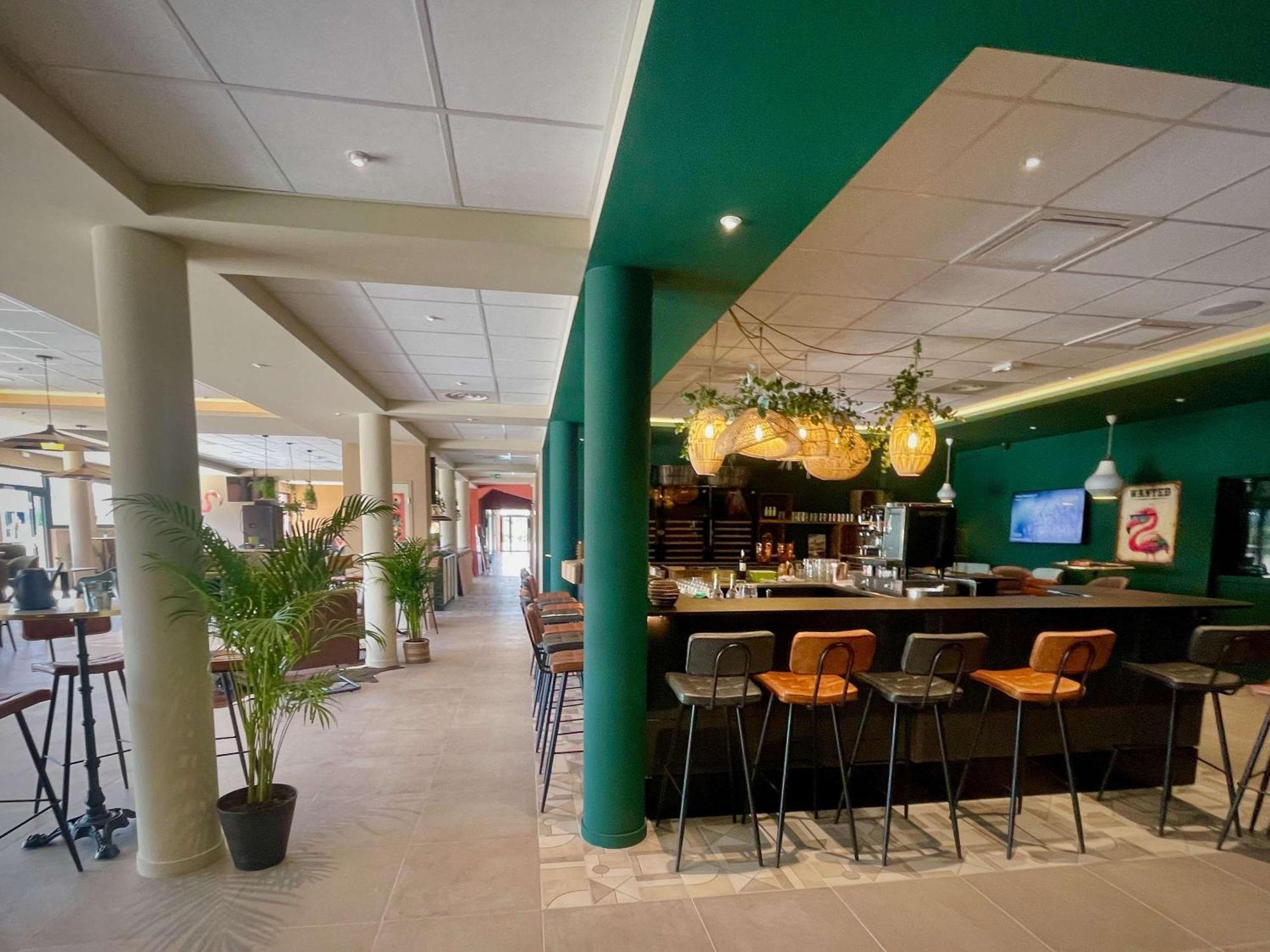 Aparthotel Adagio Access Porte De Camargue Сен-Мартен-дьо-Кро Екстериор снимка
