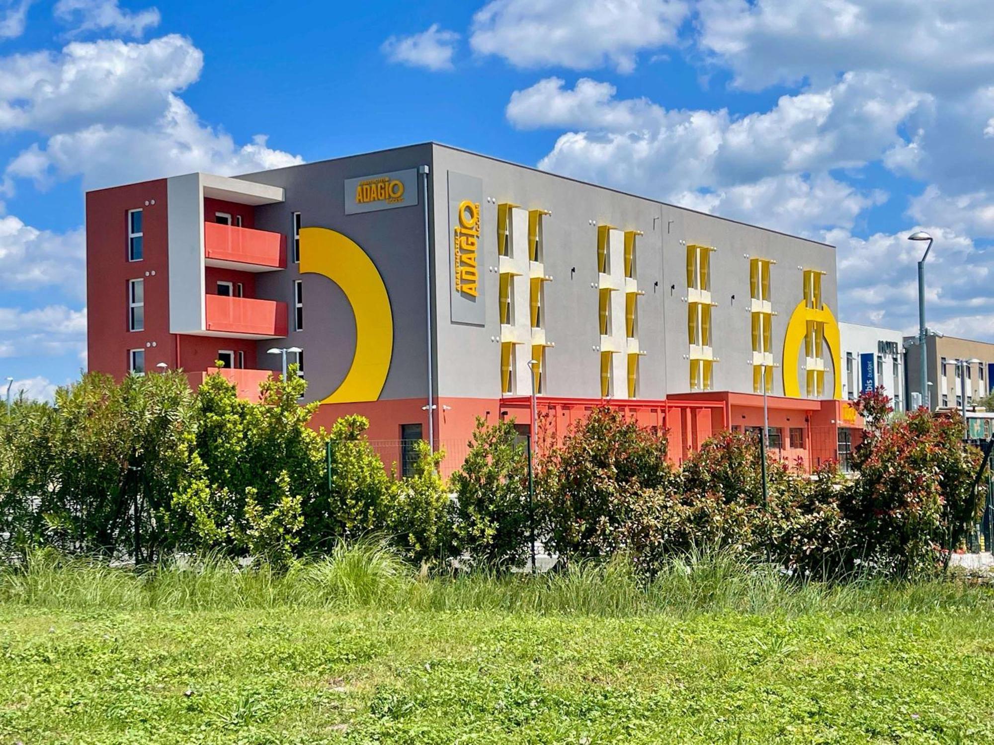 Aparthotel Adagio Access Porte De Camargue Сен-Мартен-дьо-Кро Екстериор снимка
