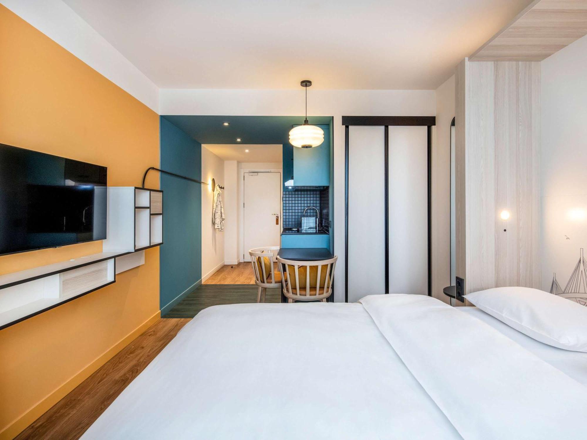 Aparthotel Adagio Access Porte De Camargue Сен-Мартен-дьо-Кро Екстериор снимка